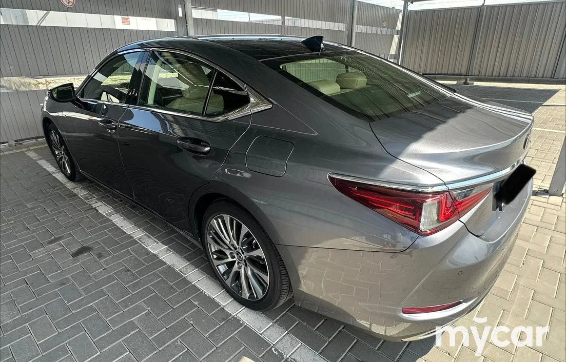 Lexus ES 2018