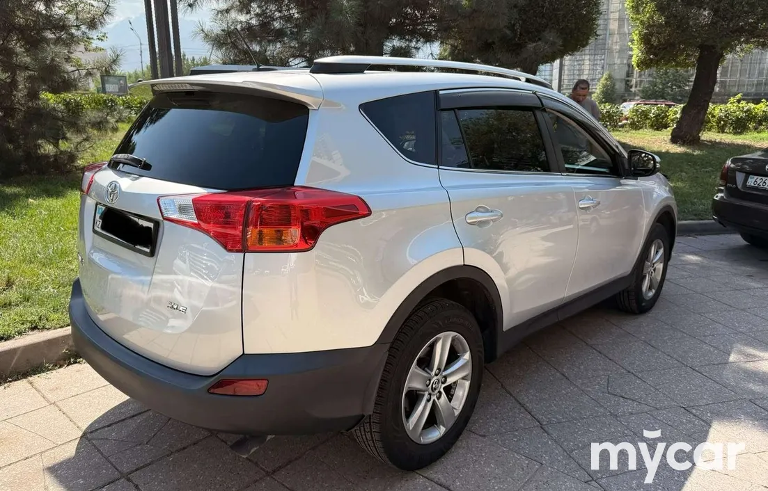 Toyota RAV4 2015