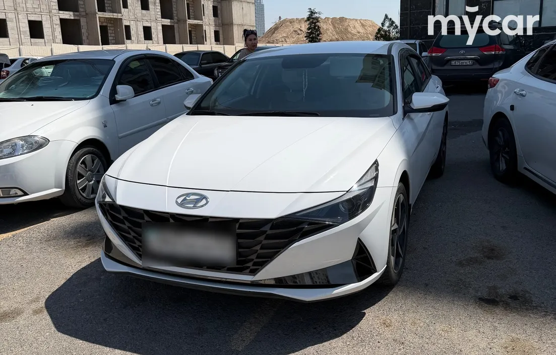 Hyundai Elantra 2022