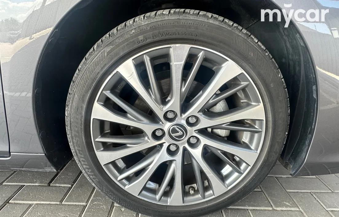 Lexus ES 2018