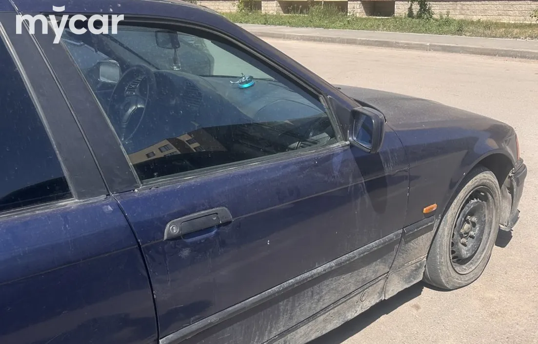 BMW 3 серия 1993
