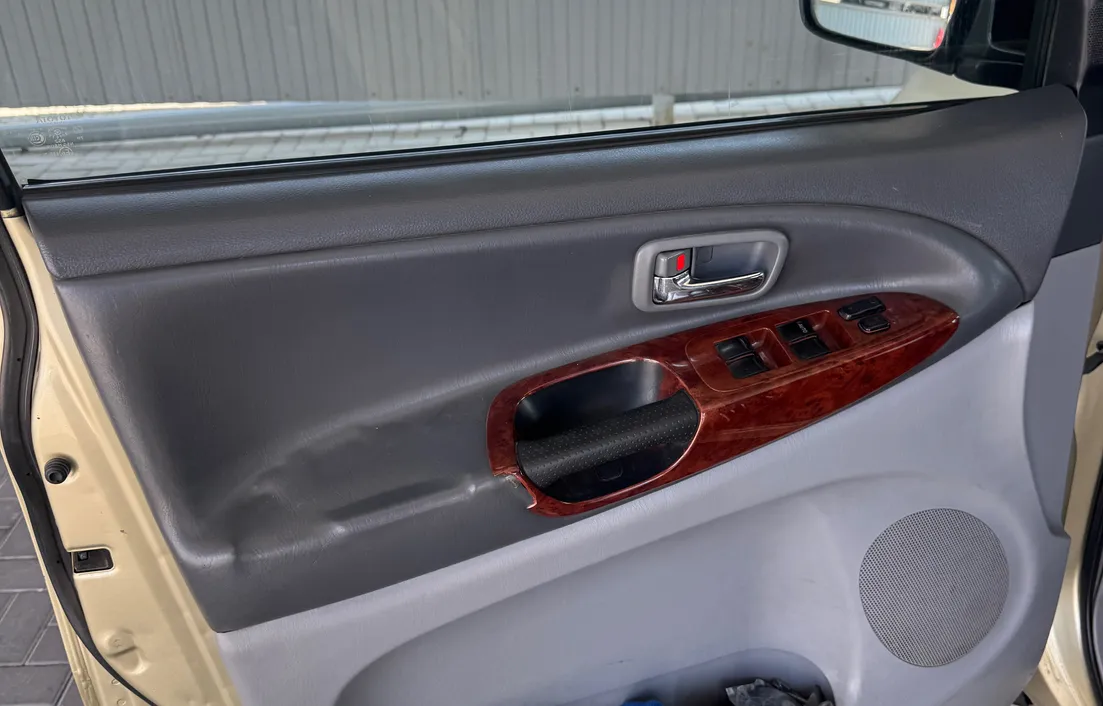 Toyota Previa 2003