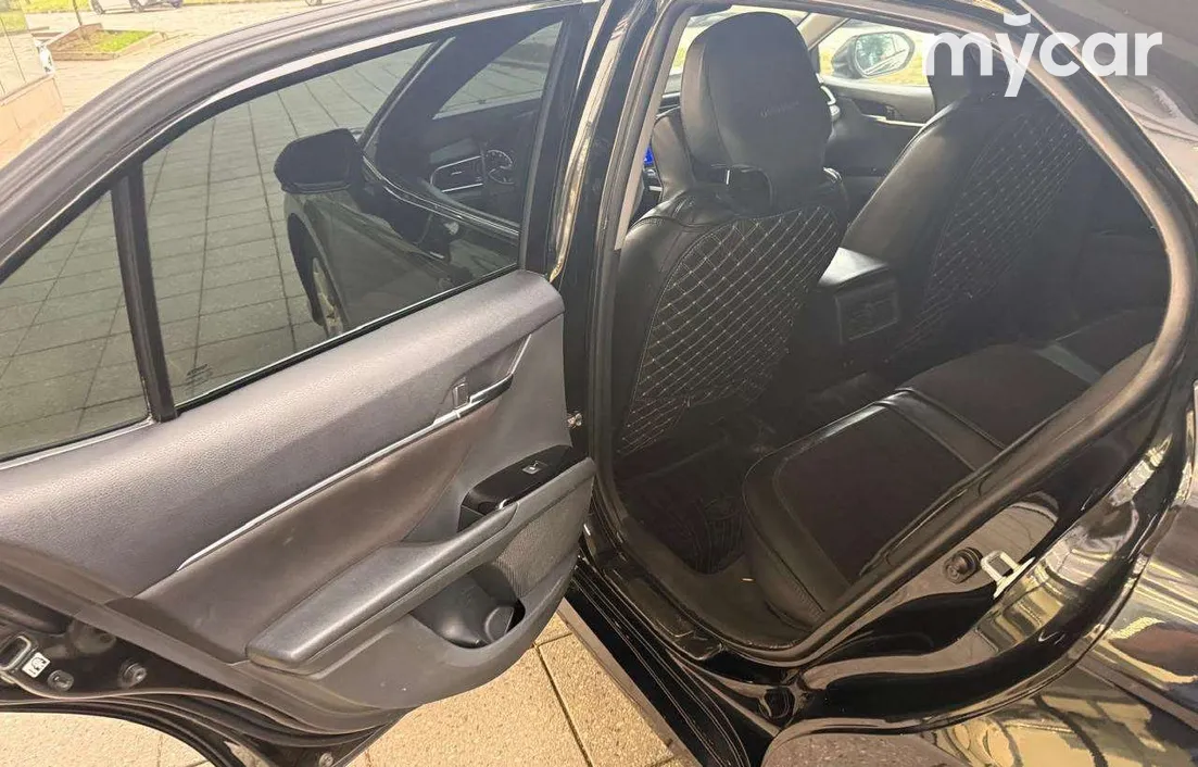 Toyota Camry 2018