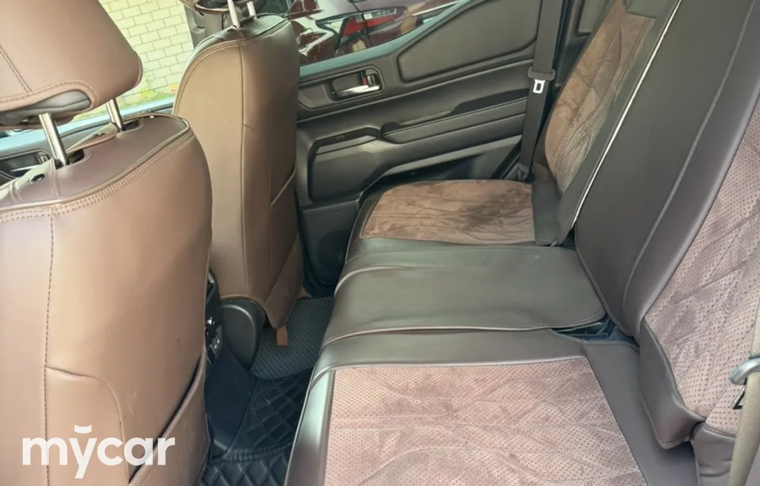 Toyota Land Cruiser Prado 2024