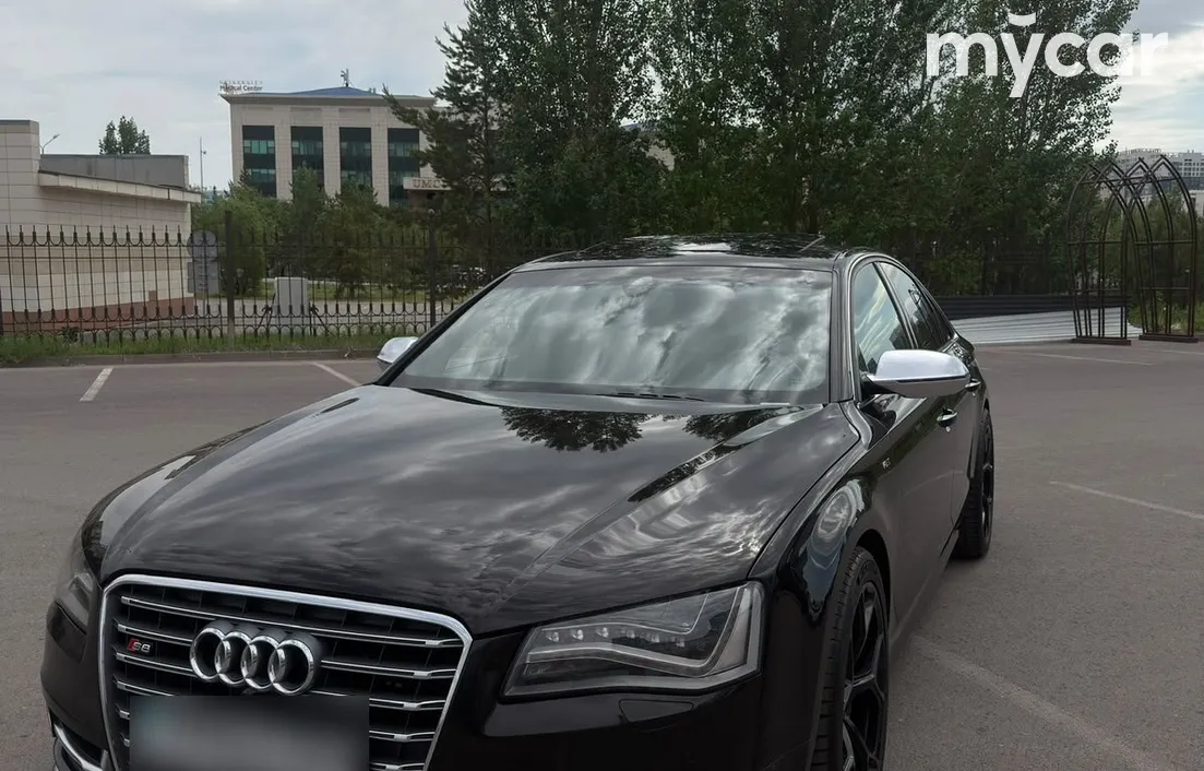 Audi S8 2012