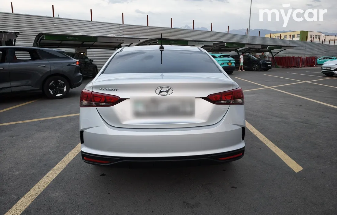 Hyundai Accent 2023