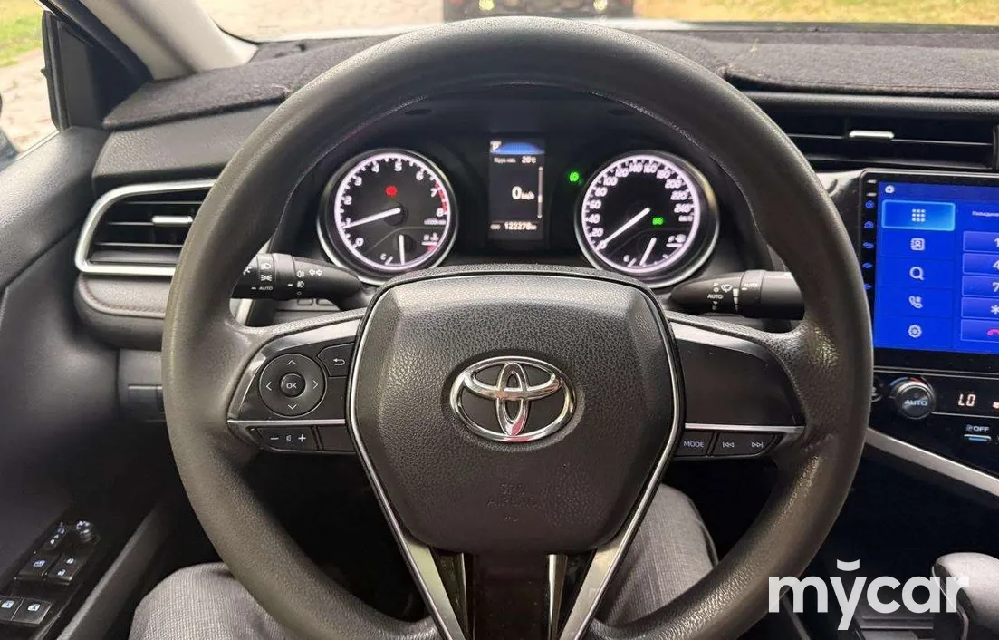 Toyota Camry 2018