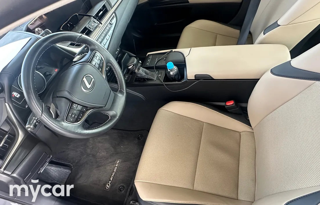 Lexus ES 2018