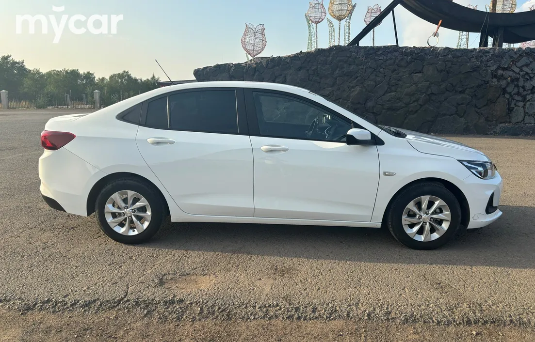 Chevrolet Onix 2023