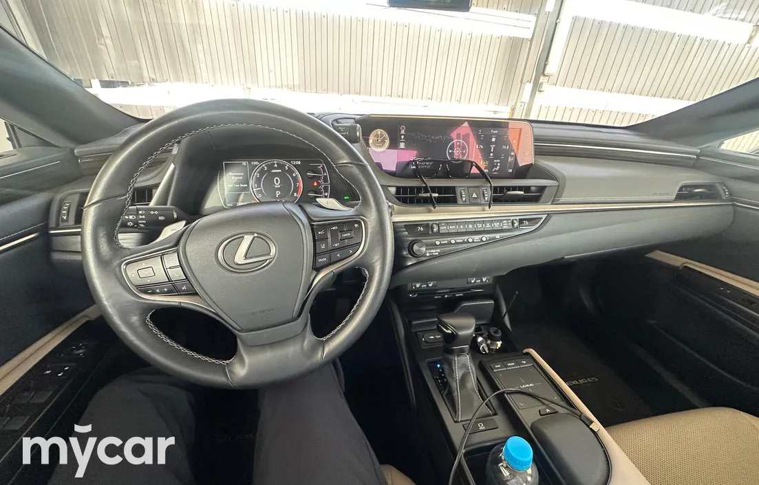 Lexus ES 2018