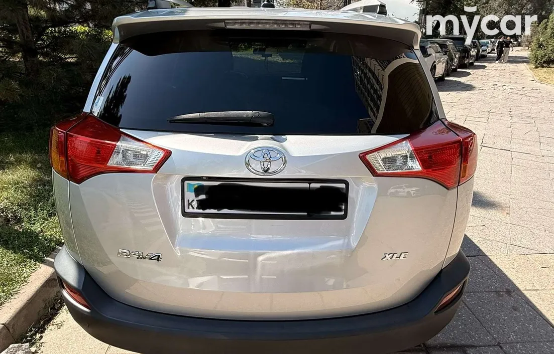 Toyota RAV4 2015