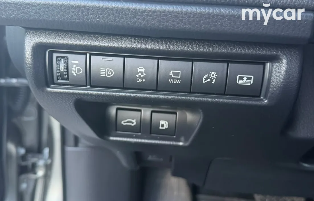 Toyota Camry 2025