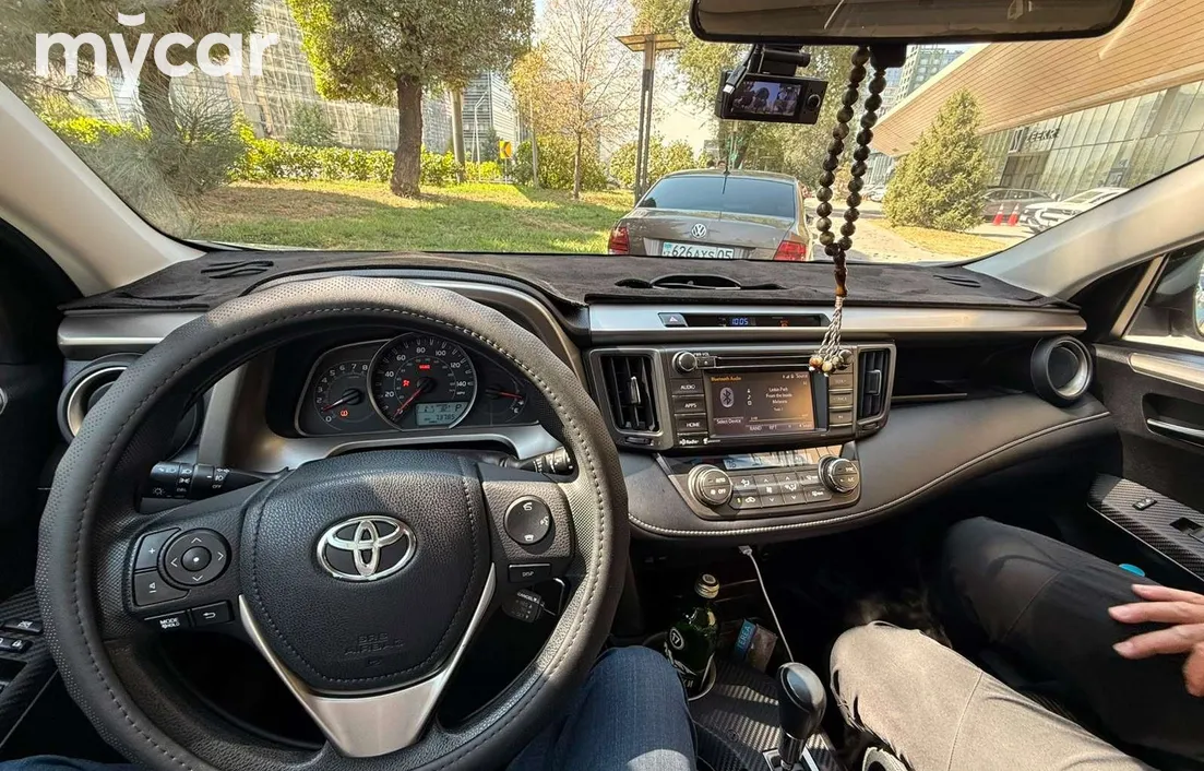 Toyota RAV4 2015