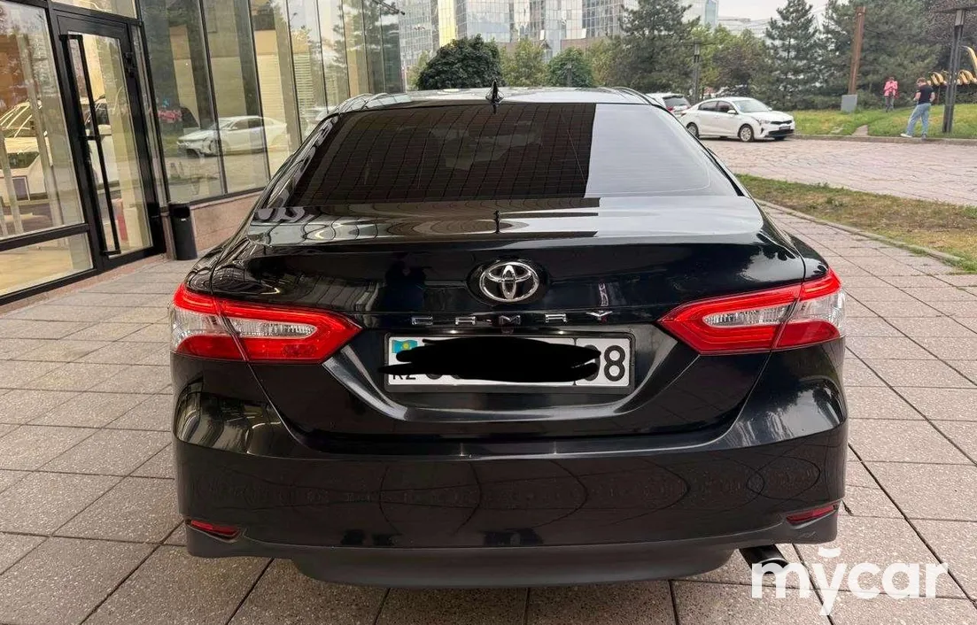 Toyota Camry 2018