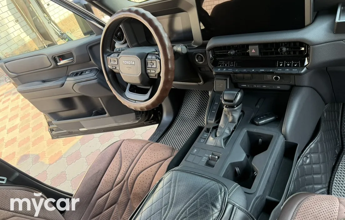 Toyota Land Cruiser Prado 2024