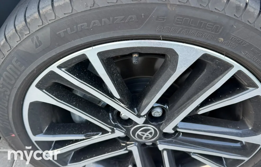 Toyota Camry 2025