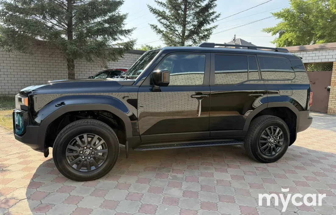 Toyota Land Cruiser Prado 2024