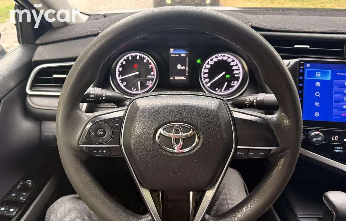 Toyota Camry 2018