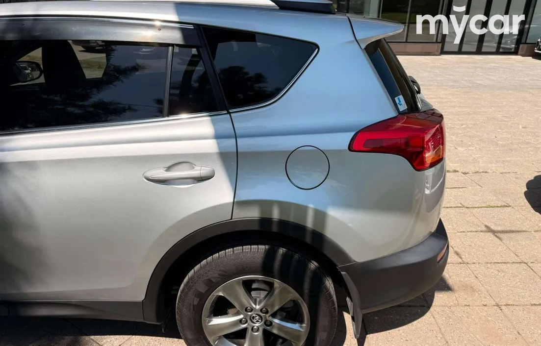 Toyota RAV4 2015