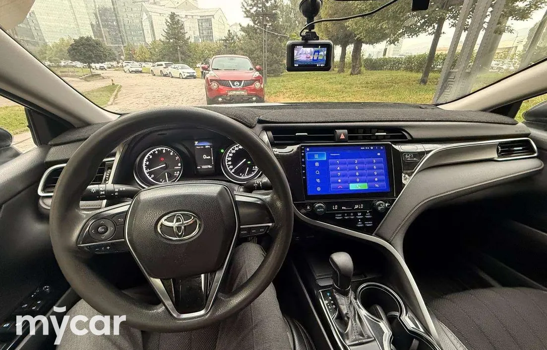 Toyota Camry 2018