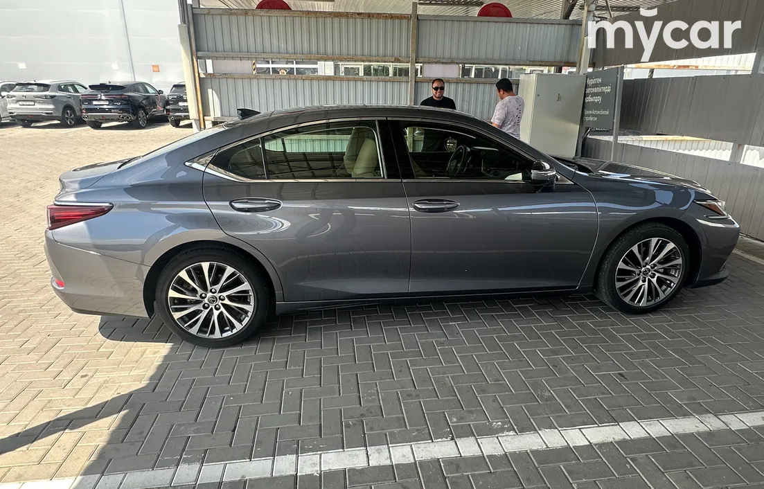 Lexus ES 2018