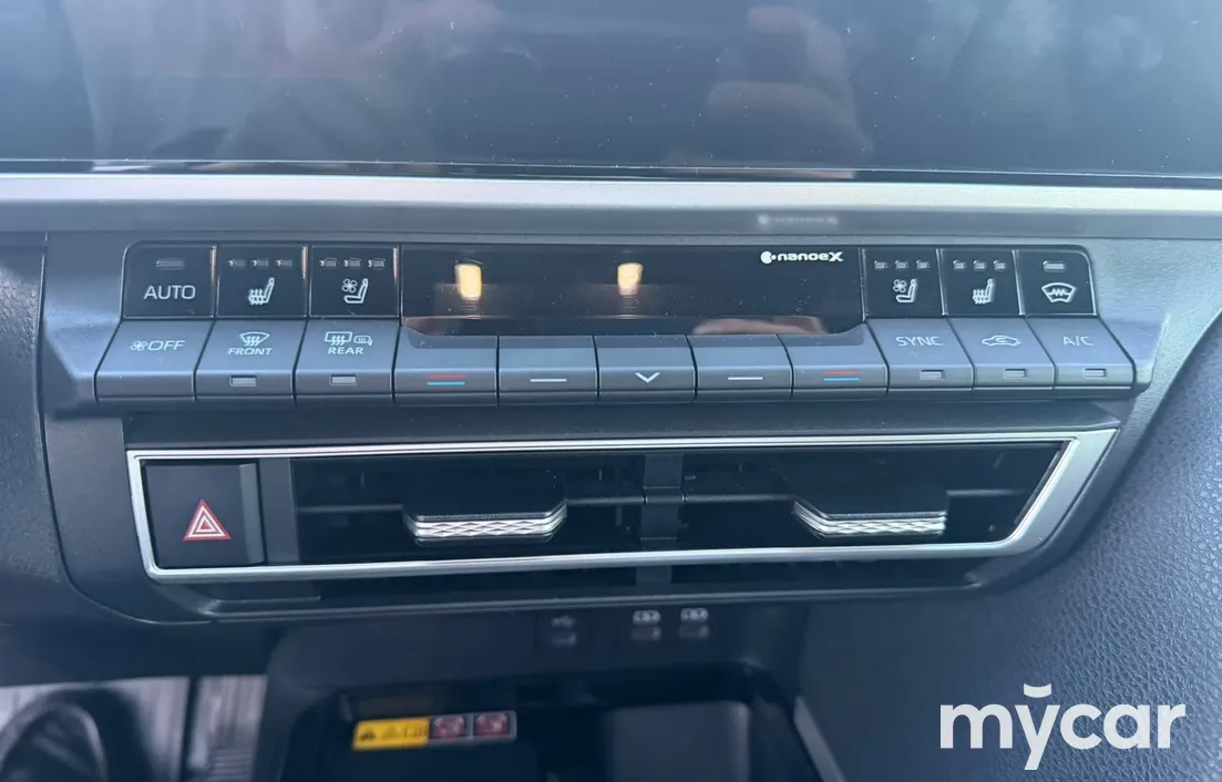 Toyota Camry 2025