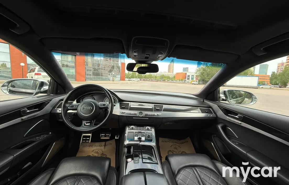 Audi S8 2012