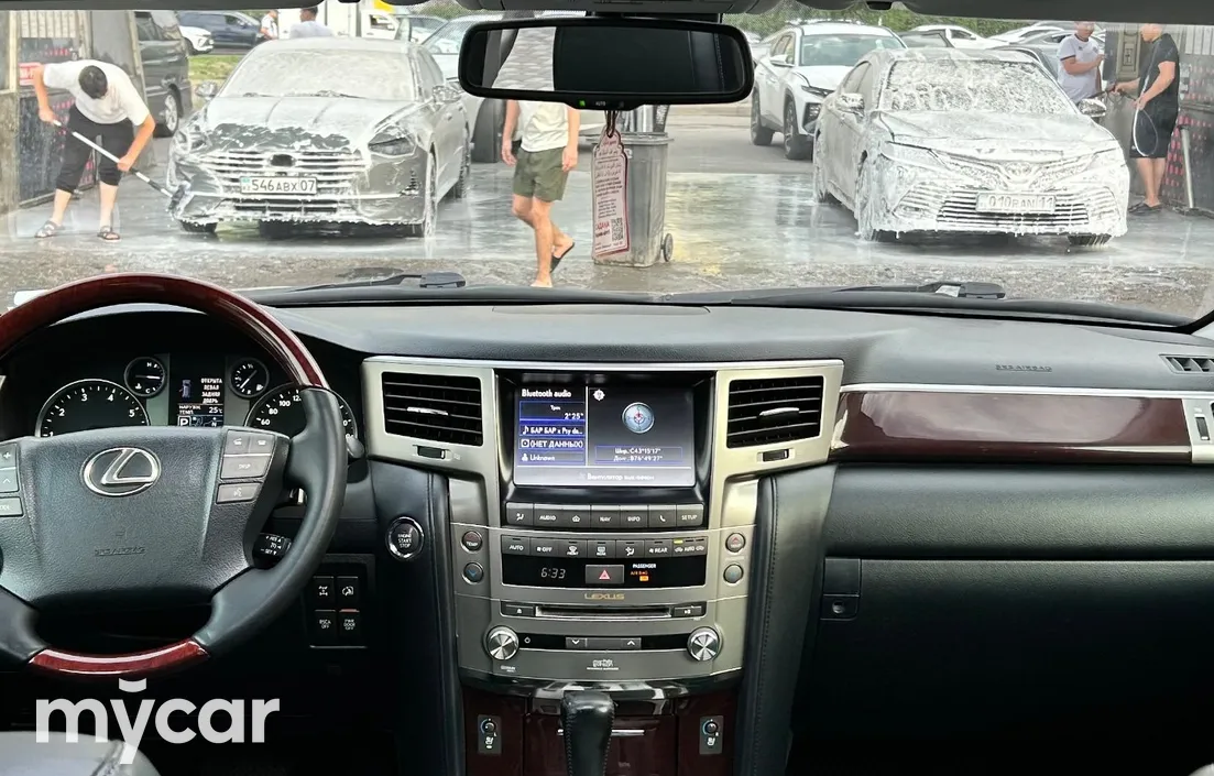 Lexus LX 2014