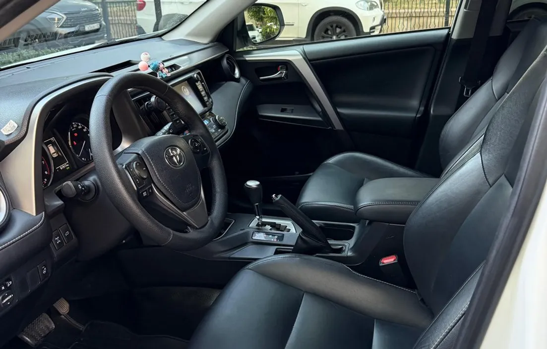 Toyota RAV4 2015