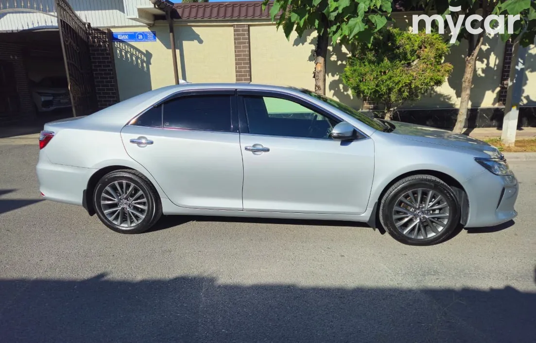 Toyota Camry 2015