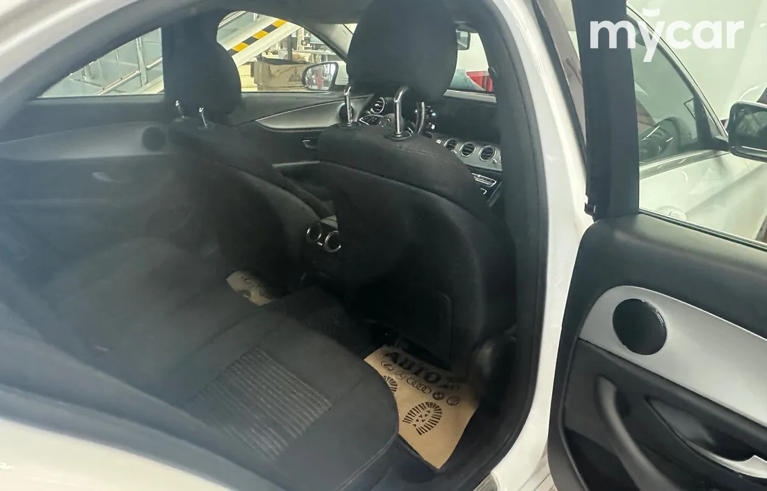 Mercedes-Benz E-Класс 2021