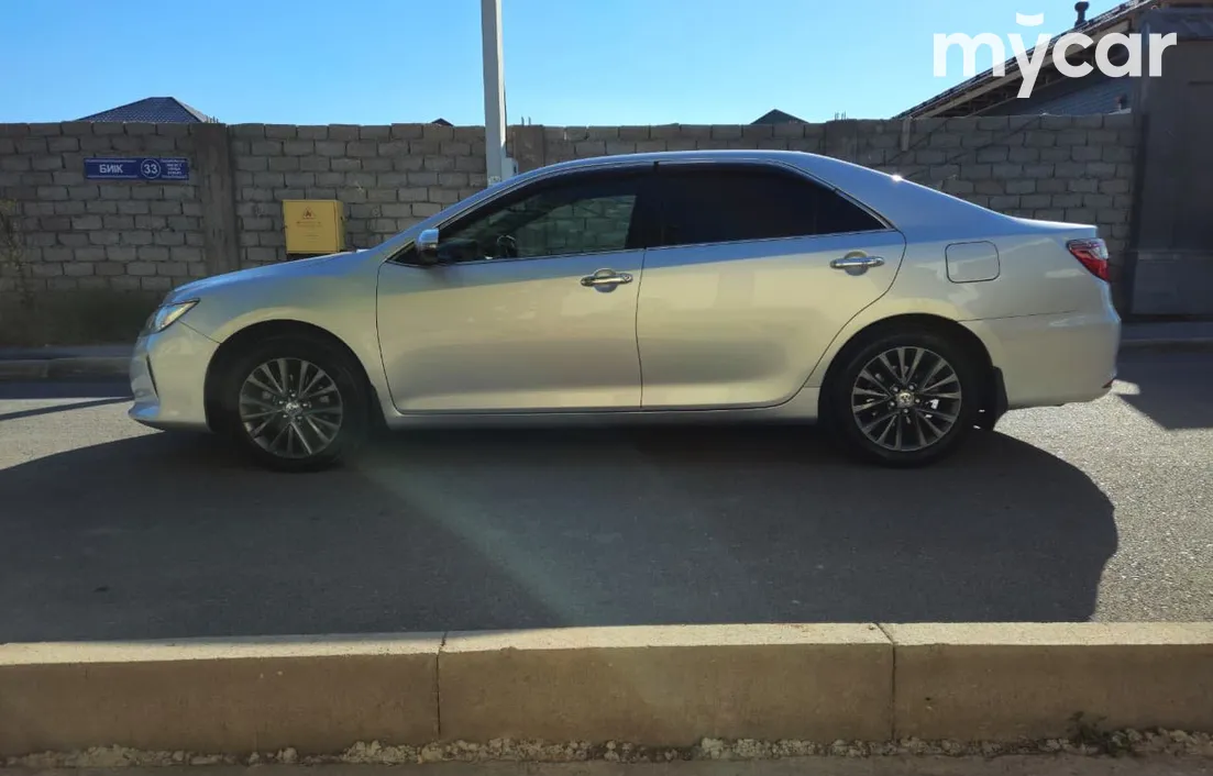 Toyota Camry 2015