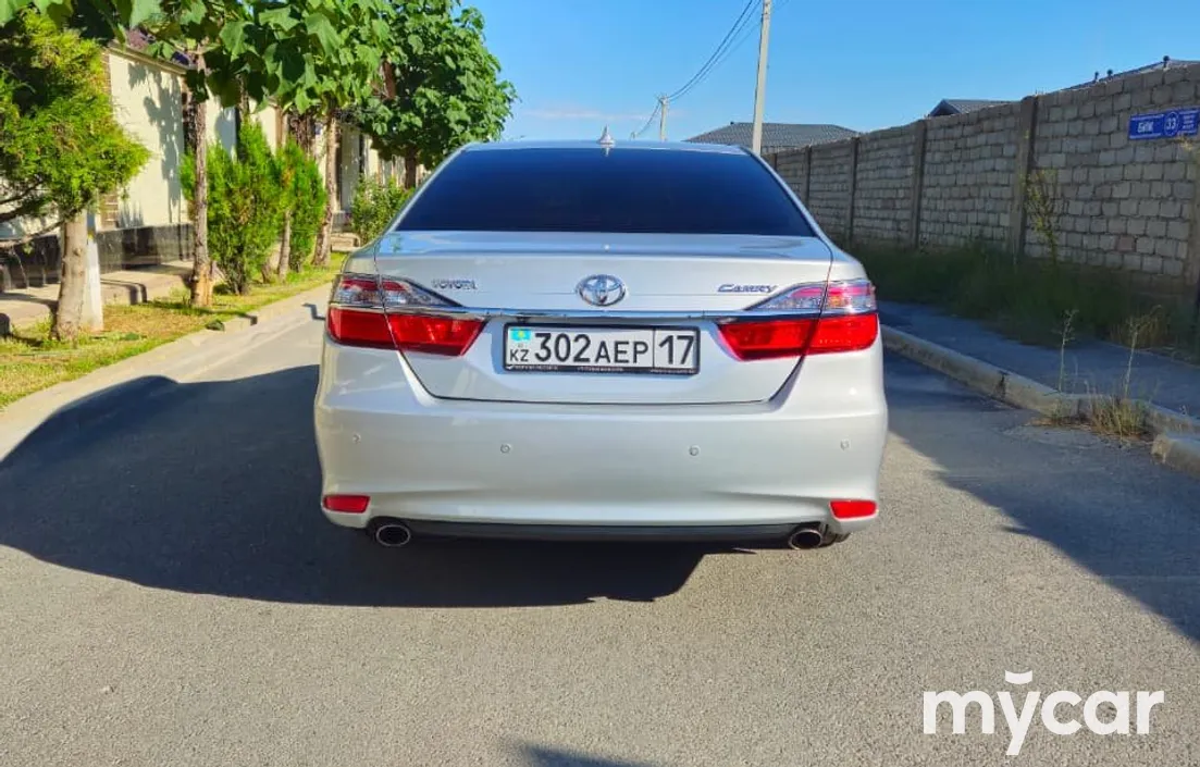 Toyota Camry 2015