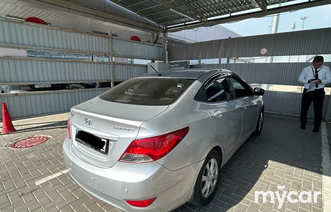 Hyundai Solaris 2011
