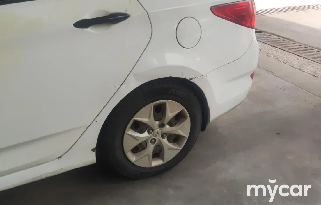 Hyundai Accent 2013
