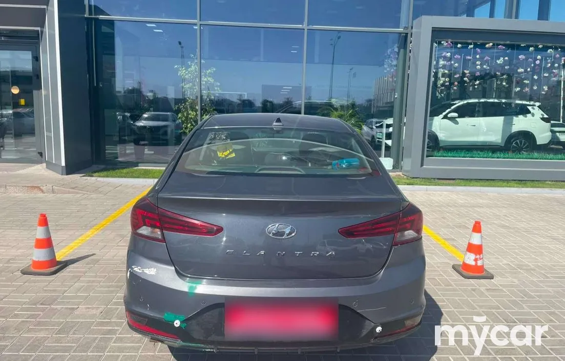 Hyundai Elantra 2020
