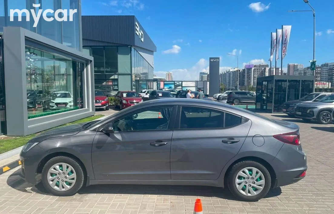 Hyundai Elantra 2020