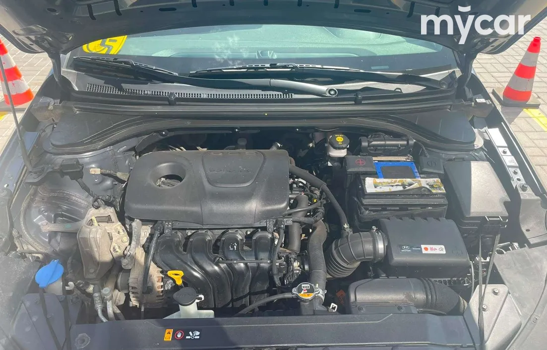 Hyundai Elantra 2020