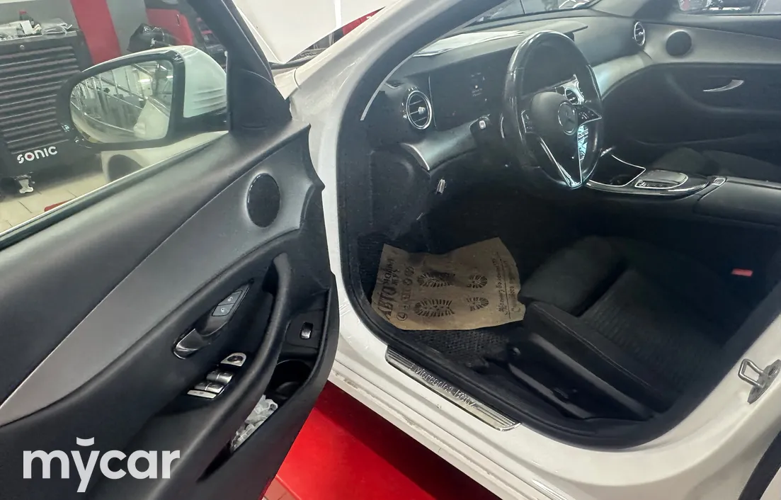 Mercedes-Benz E-Класс 2021
