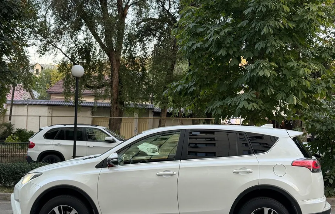 Toyota RAV4 2015