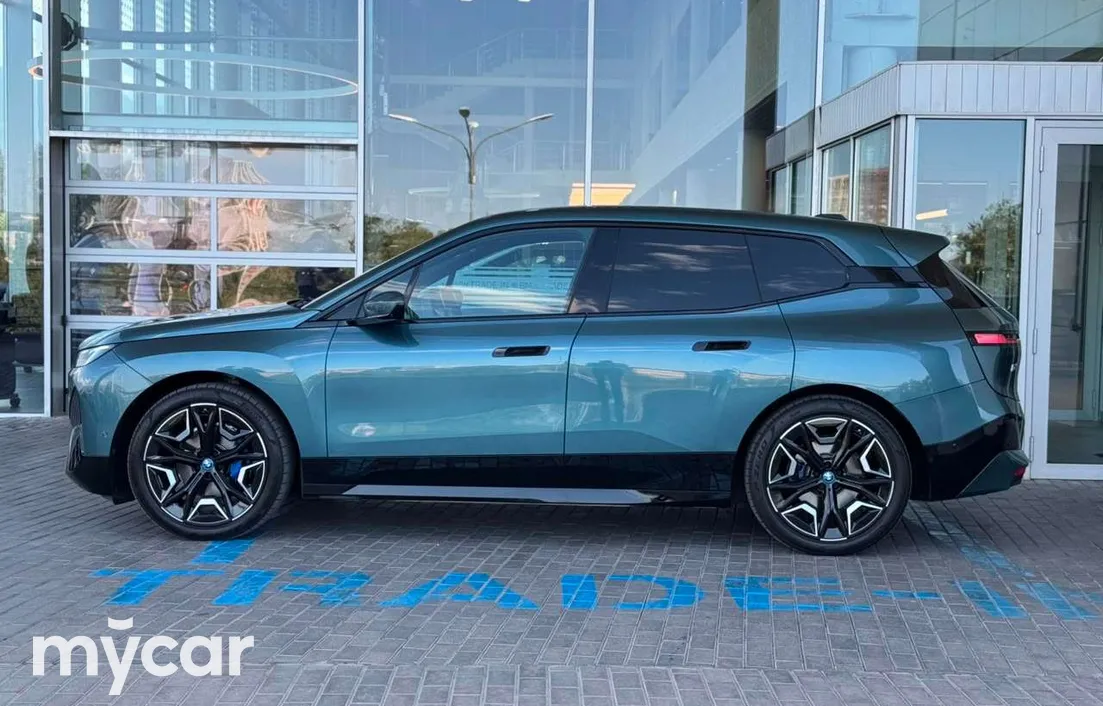 BMW iX 2023