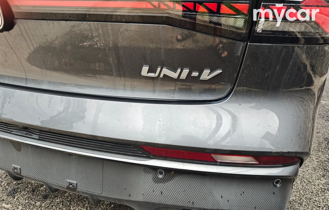Changan UNI-V 2024