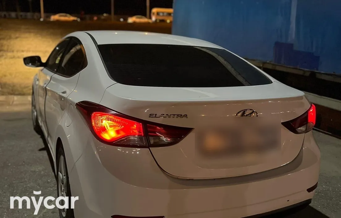 Hyundai Elantra 2013