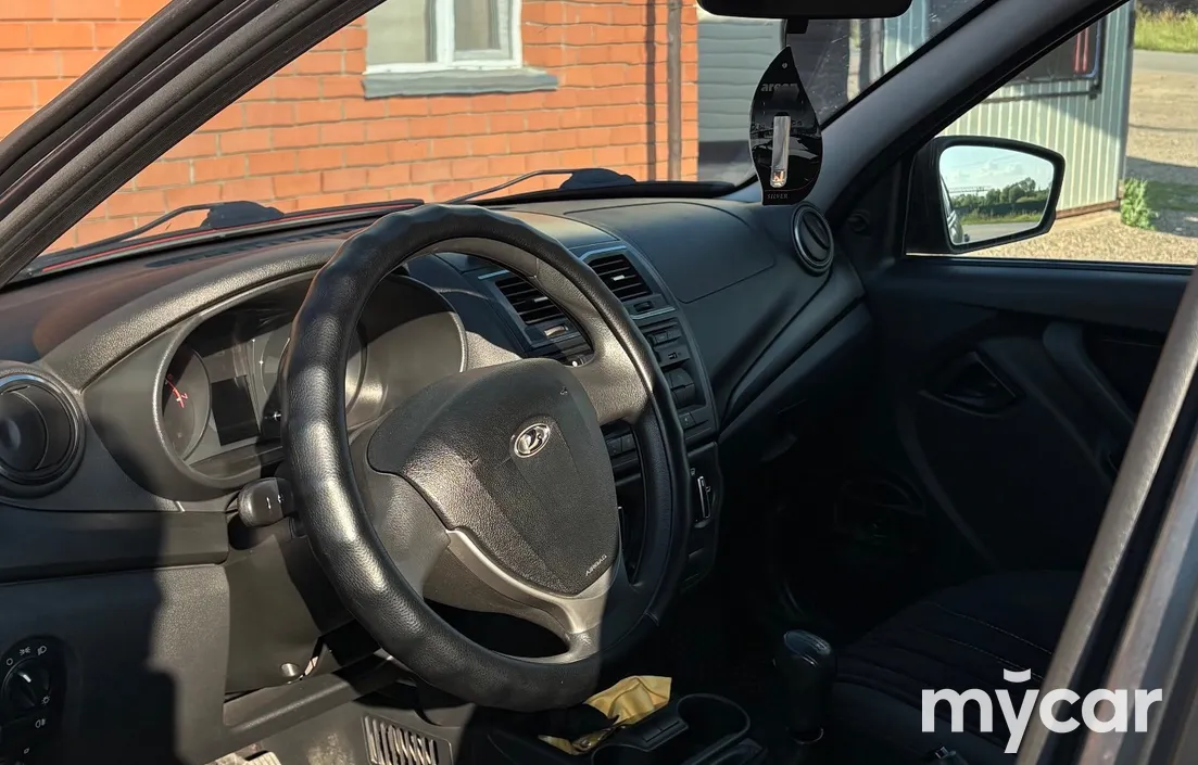 LADA Granta 2019