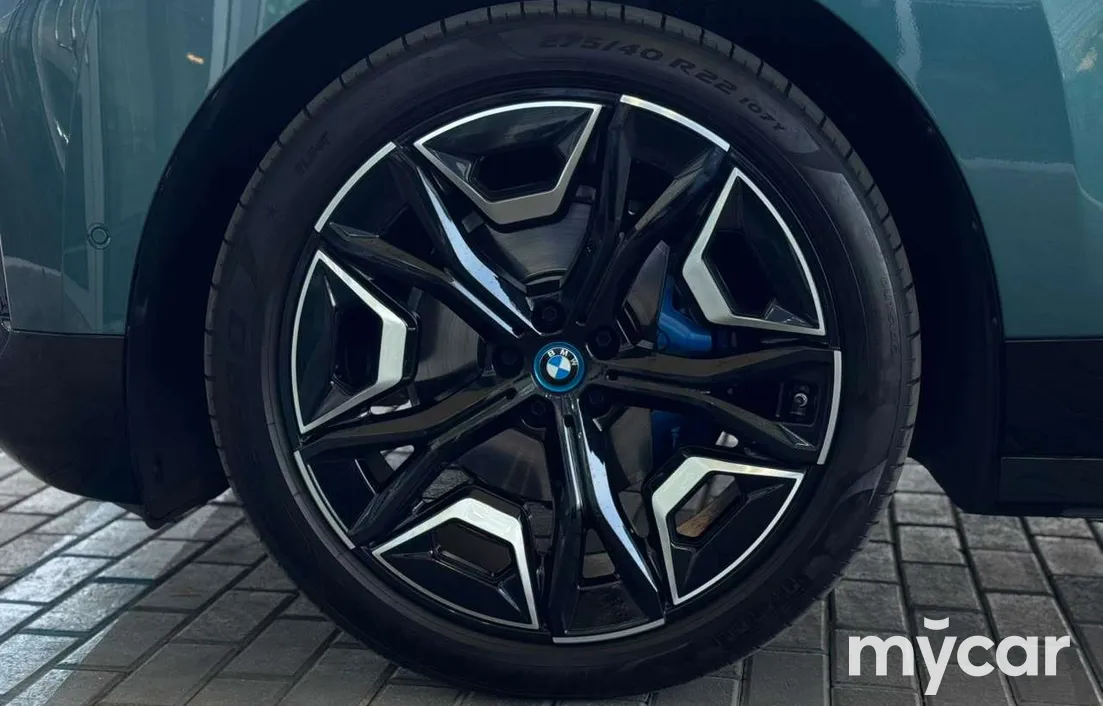 BMW iX 2023