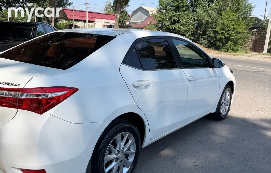 Toyota Corolla 2015