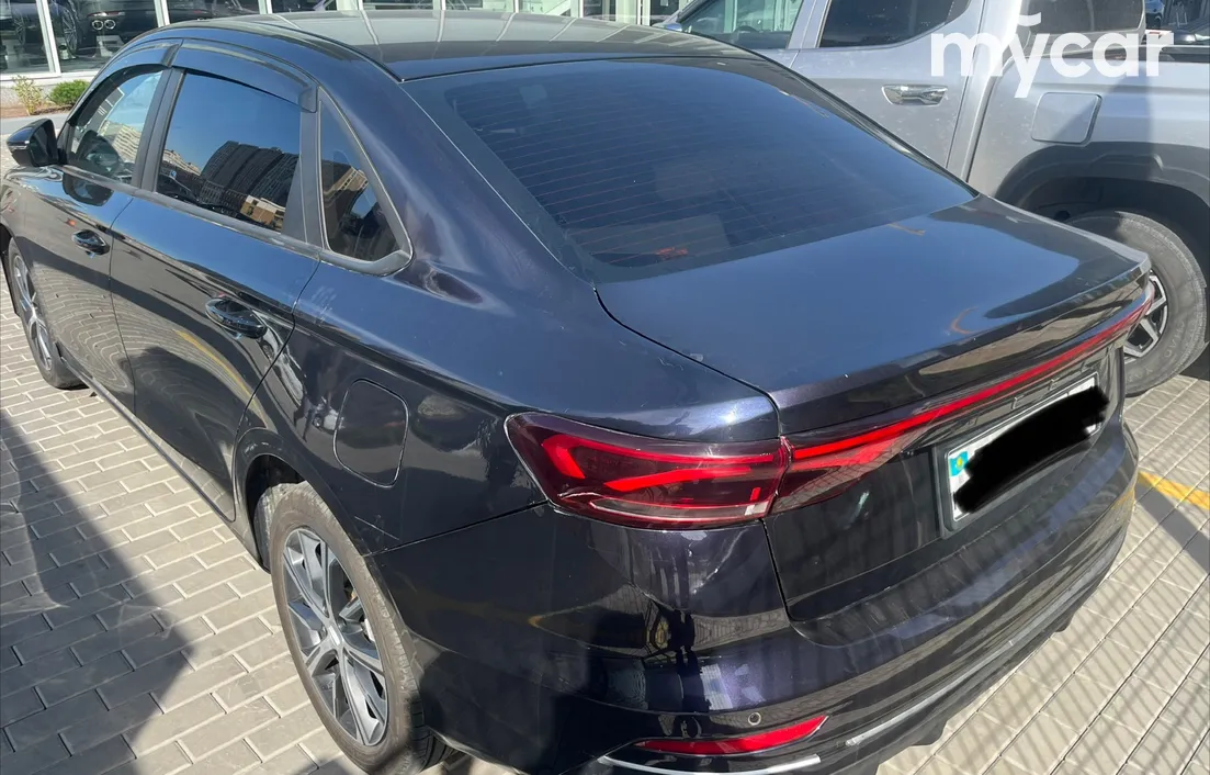 Geely Emgrand 2024
