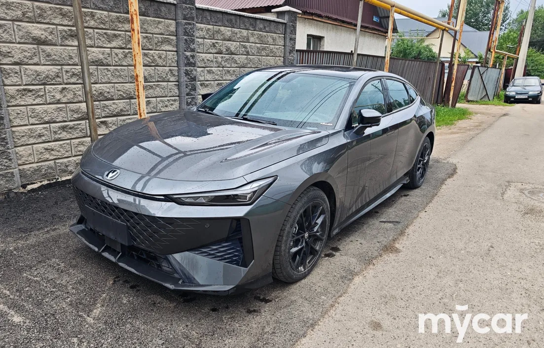 Changan UNI-V 2024