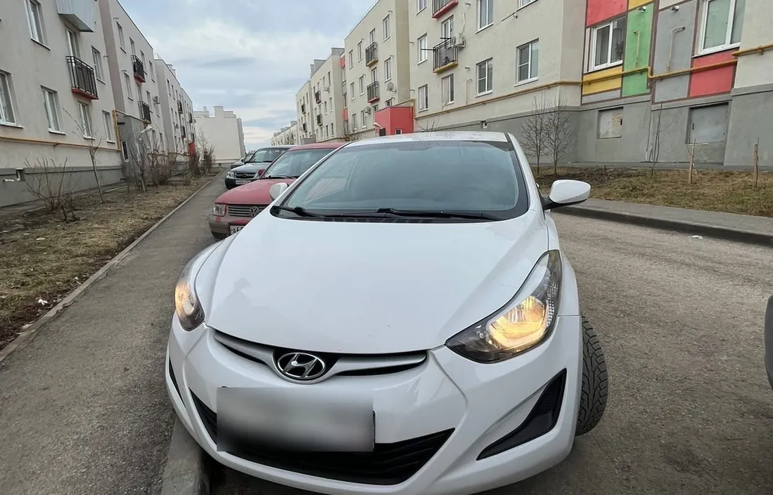 Hyundai Elantra 2013