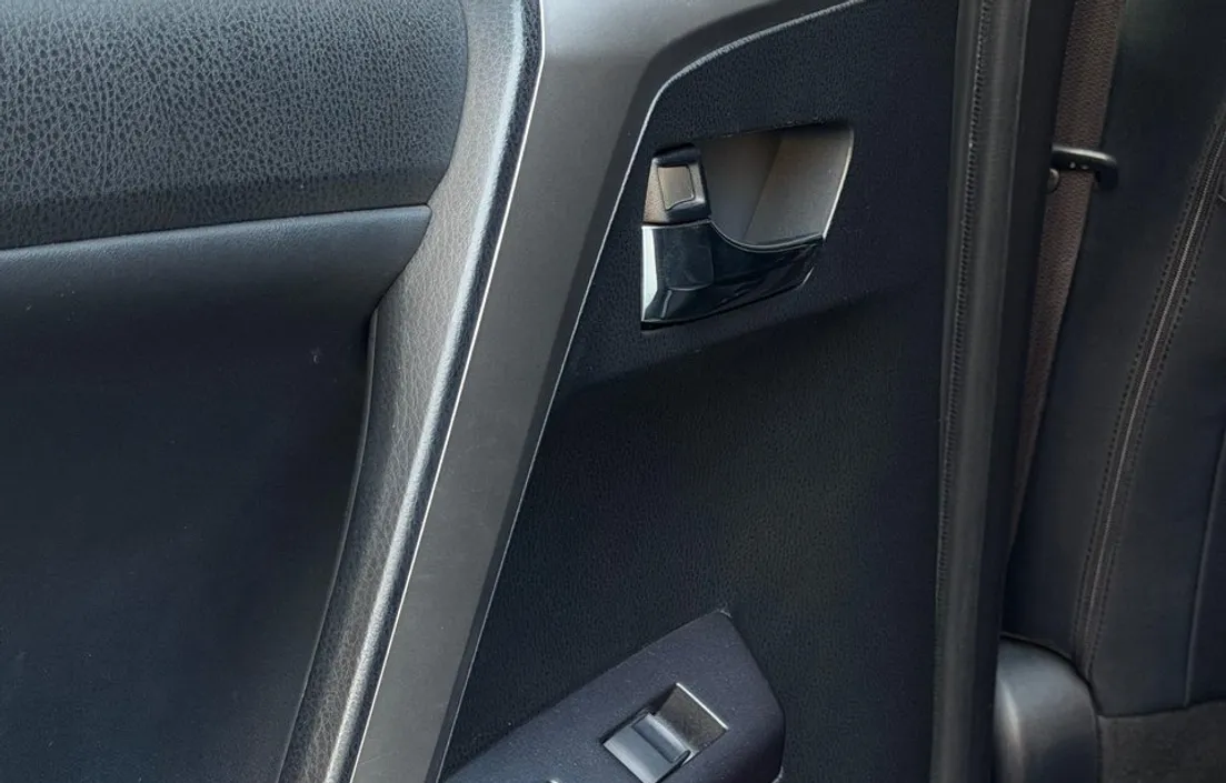 Toyota RAV4 2015